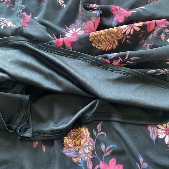 Torrid Dress  2X Black Red Long Sleeve Midi Chiffon Floral Boho Flowy - Picture 16 of 16